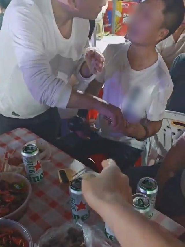 NCAA比分_蚌埠龙虾节被曝有“点歌刺客”NCAA比分，当地多部门介入调查