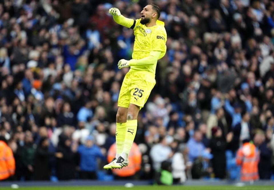 特拉帕尼 vs卡塞塔纳_多纳鲁马完美处子秀!世界级扑救特拉帕尼 vs卡塞塔纳,零封曼联获7.1分,名宿狂赞