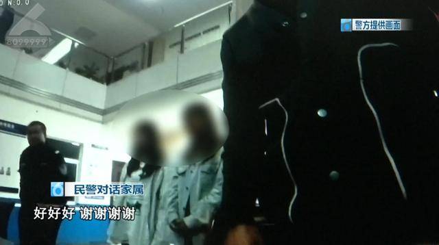 皇冠信用开户_紧急！正要出站皇冠信用开户，两名14岁少女在昆明火车站被民警拦截…