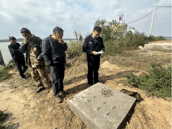 皇冠信用网在线注册_男子钓到108发子弹以为是大鱼皇冠信用网在线注册，警方：疑似为历史遗留弹药，已移交至相关部门处理