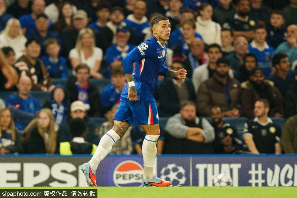 皇冠信用网会员申请_切尔西0-0战平巴萨：恩佐进球被吹皇冠信用网会员申请，查洛巴越位干扰成关键