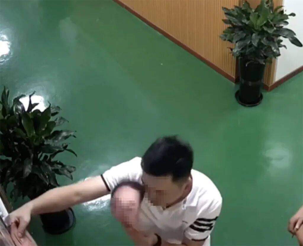 皇冠信用登2代理
_多名干部皇冠信用登2代理
,被指用人脸面具“刷脸”考勤打卡