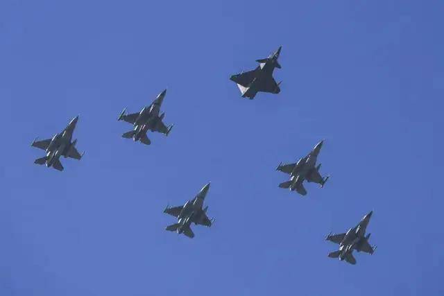 亚特兰大老鹰 vs 洛杉矶快船_我们落后了？土耳其完成“世界首次无人机发射空空弹”亚特兰大老鹰 vs 洛杉矶快船，性能如何