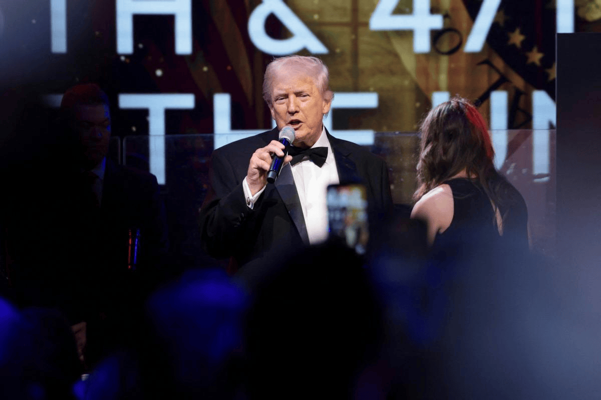 皇冠tg @xinyongwang
_委内瑞拉刚说救马杜罗皇冠tg @xinyongwang
,特朗普就签署行政令,宣布美国进入紧急状态