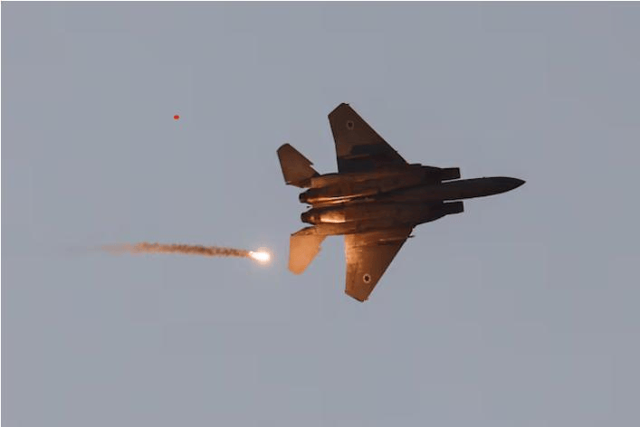 皇冠代理注册
_已经晚了?特朗普正评估对伊动武方案皇冠代理注册
,神秘强援已帮助伊朗切断星链!