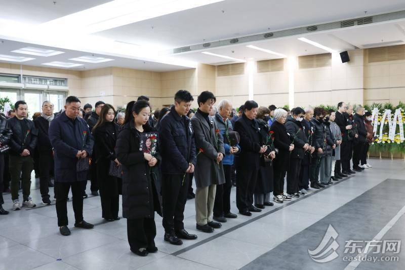 皇冠代理联系方式
_上海市民送别百岁嫩娘:从艺八十载皇冠代理联系方式
,最后一次红装谢幕 | 组图